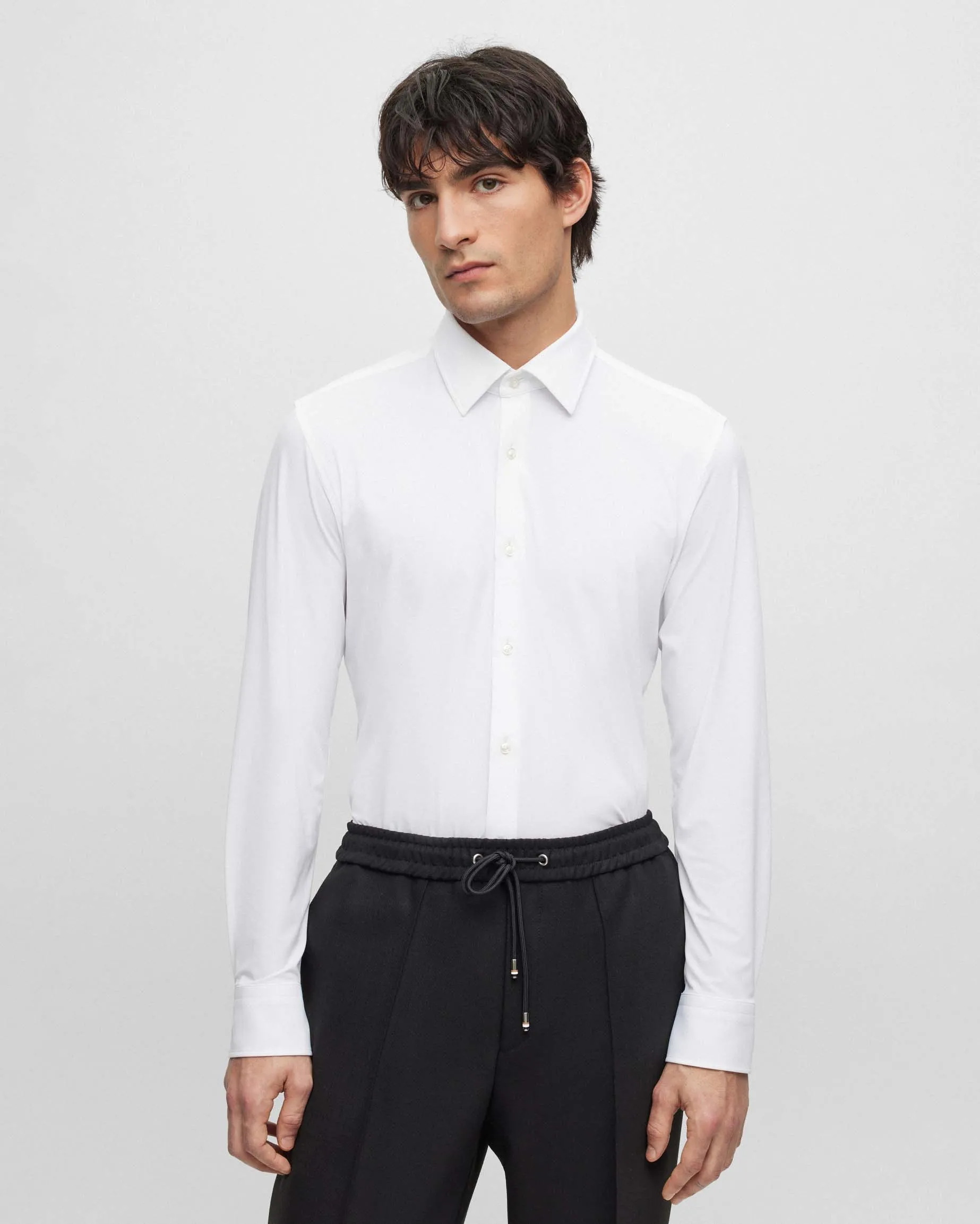 Camicia bianca Hank slim fit in tessuto tecnico stretch micro armatura con colletto Kent